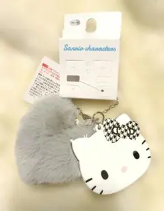 ハローキティ バッグチャーム ミラー付き グレー　サンリオ　アベイル　千鳥柄