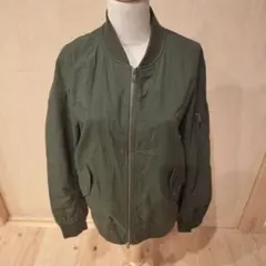 オリーブグリーン MA-1 フライトジャケットのサムネイル