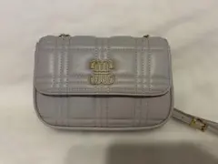 ライトグレー キルティングショルダーバッグ