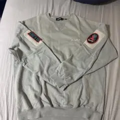 XLARGE グレー トレーナー パッチ付き