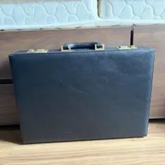 アタッシュケース　豊岡製