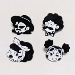 モノクロ カートゥーン キャラクター ピンバッジ ピンズ 4個セット