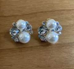 アネモネ　パールビジュー　ピアス