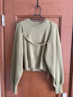 オリーブグリーン 長袖ニットセーター