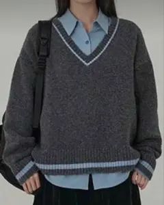 オーバーサイズグレー Vネック ニットセーター