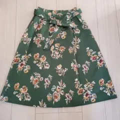 フラワープリント グリーン フレアスカート Mサイズ