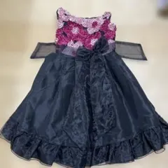 黒の花柄フォーマルドレス