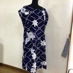 浴衣リメイク　紺の花柄ワンピース　ゆったりサイズ