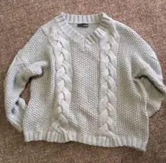 アクリルニット ケーブルニット Vネック セーター ローゲージ グレー ニット