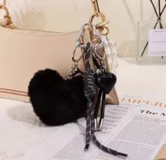 じゃらじゃらキーホルダー　ハート　ファー　パラコード　韓国