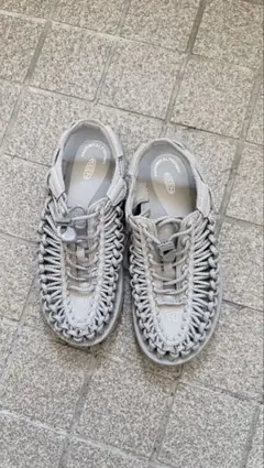5月5日までの販売KEEN uneekサンダル 25cm