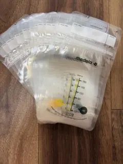 新品未使用 Medela 母乳保存バッグ 180ml 13枚セット