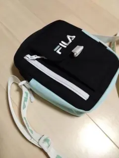 FILA ショルダーバッグ 黒 水色