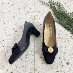 【美品✨】銀座カネマツネイビー パンプス リボン レトロ ゴールド金具のサムネイル