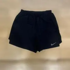 Nike ブラック ショートパンツ