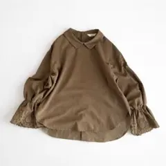【美品】BEAMS HEART フリル 長袖ブラウス カーキ グリーン レースのサムネイル