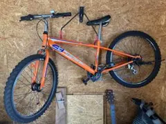 ジャガー　マウンテン　自転車　右のえんじ色 ジャガー マウンテン 自転車 右のえんじ色 | Mercari