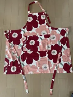 マリメッコ花柄エプロンのサムネイル