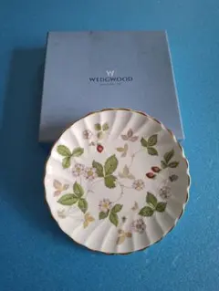 ＊新品　未使用品＊　WEDGWOOD Wild Strawberry 皿のサムネイル