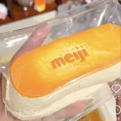 meiji スクイーズ もっちり水感 海外製 おまけシール付き 替え袋