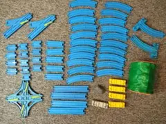 週末値下げ！即日配送！プラレールまとめ売り　すいすいロード駅＆踏切セット付き