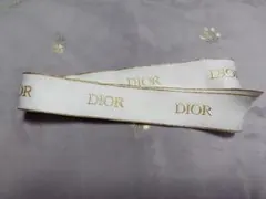 Dior ホワイトリボン ゴールドロゴ