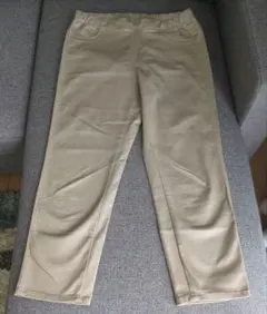 【ユニクロ】レギンスパンツ　カーキ　Мサイズ　ウエスト紐で調整可