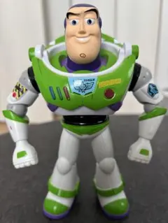 バズ・ライトイヤー 可動式フィギュア