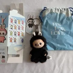 Labubu イニシャル R