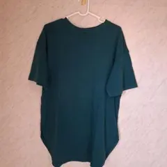 GU ダークグリーン 半袖Tシャツ