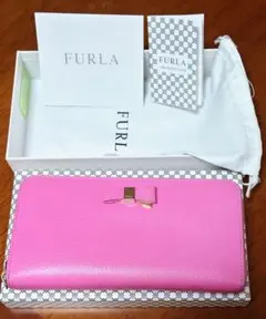 FURLAの長財布(ピンクリボン）