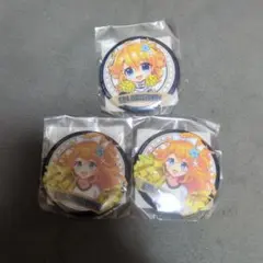 AMPTAK×COLORS ぷりっつ 缶バッジ - メルカリ