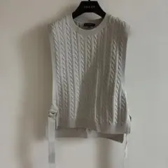 23区　ケーブルニットベスト　44 大きいサイズ