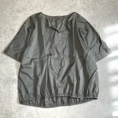 【美品】UNTITLED コットン100% 半袖リボンブラウス グリーン カーキ