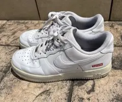 Supreme Nike Air Force 1 エアフォース1のサムネイル