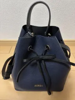 FURLA ネイビー バケツ型ショルダーバッグ