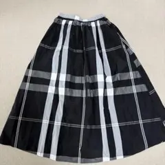 saloonサルーン　チェック柄 フレアスカートのサムネイル