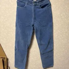 Item thumbnail for item 7e66cd1e-3f29-44c5-9d6e-d3f12286970f