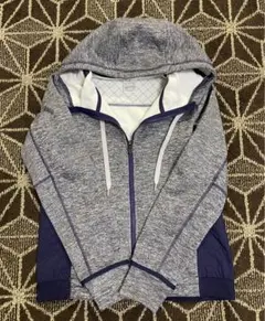 adidas フリースパーカー