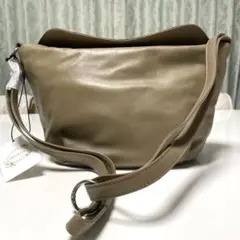 【新品、レア】♡zucchero ソフトカウレザー 2wayショルダーバッグ♡のサムネイル