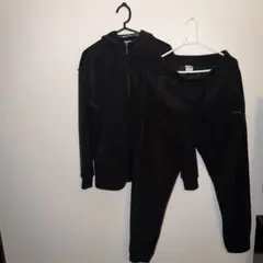 PUMAセットアップ 上Sサイズ 下Mサイズになります。特に傷汚れないです