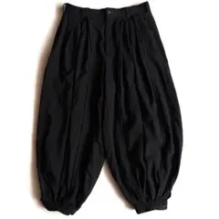 美品 コムデギャルソン オムプリュス バルーンパンツ 寅壱パンツ ブラック S 美品》 BLACK COMME des GARCONS ブラック コムデギャルソン ウール縮