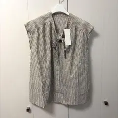 エニィシィス ブラウス ノースリーブ 幾何学模様