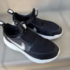 NIKE スニーカー　ブラック　20.5㎝のサムネイル
