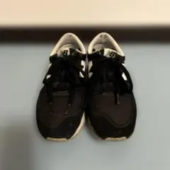 ニューバランス　黒　24cm