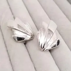 MONET シルバー 立体的デザイン イヤリング