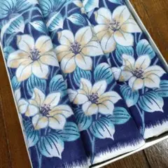 未使用　花柄座布団カバー ３枚　55×59cm