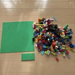 LEGOブロック　基本セット＋緑の板