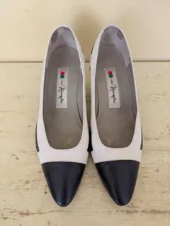 パンプス　ヒール　銀座かねまつ　紺色×白色
