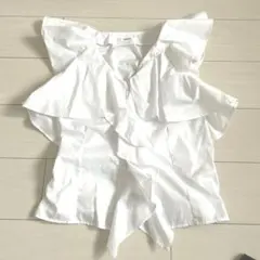 SNIDEL フリル付きホワイト半袖ブラウス